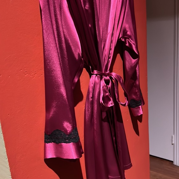 Delicates Short Robe Large - Picture 2 of 7